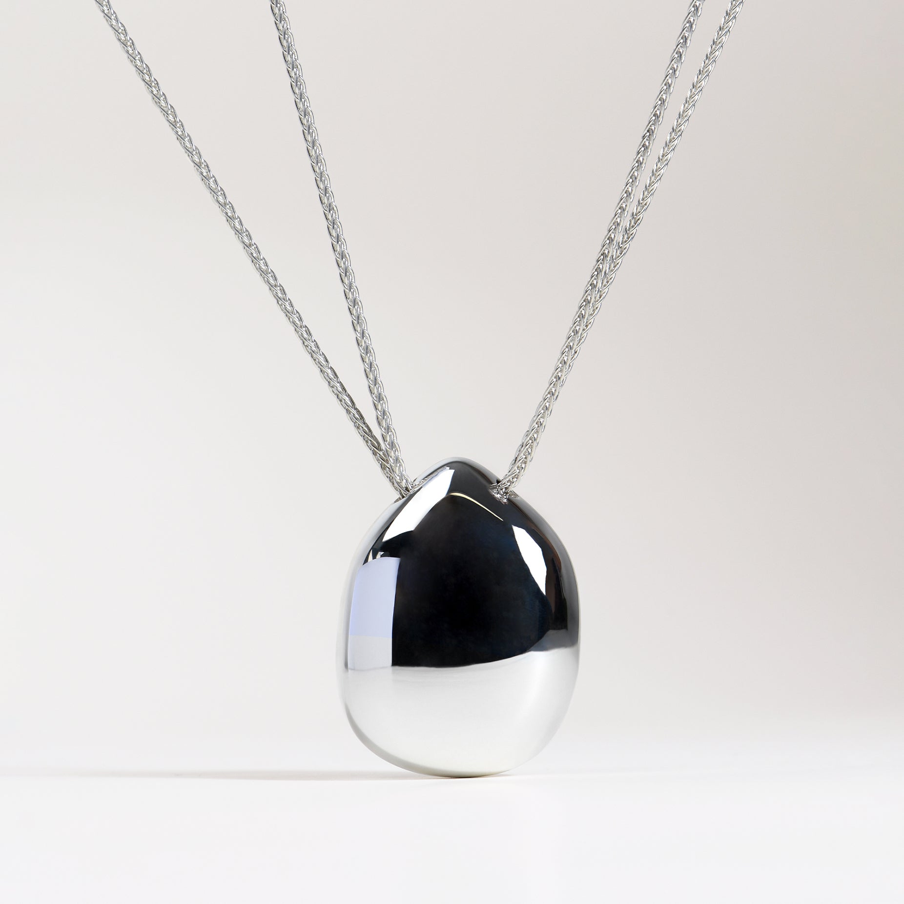 ALMA LARGE PENDANT