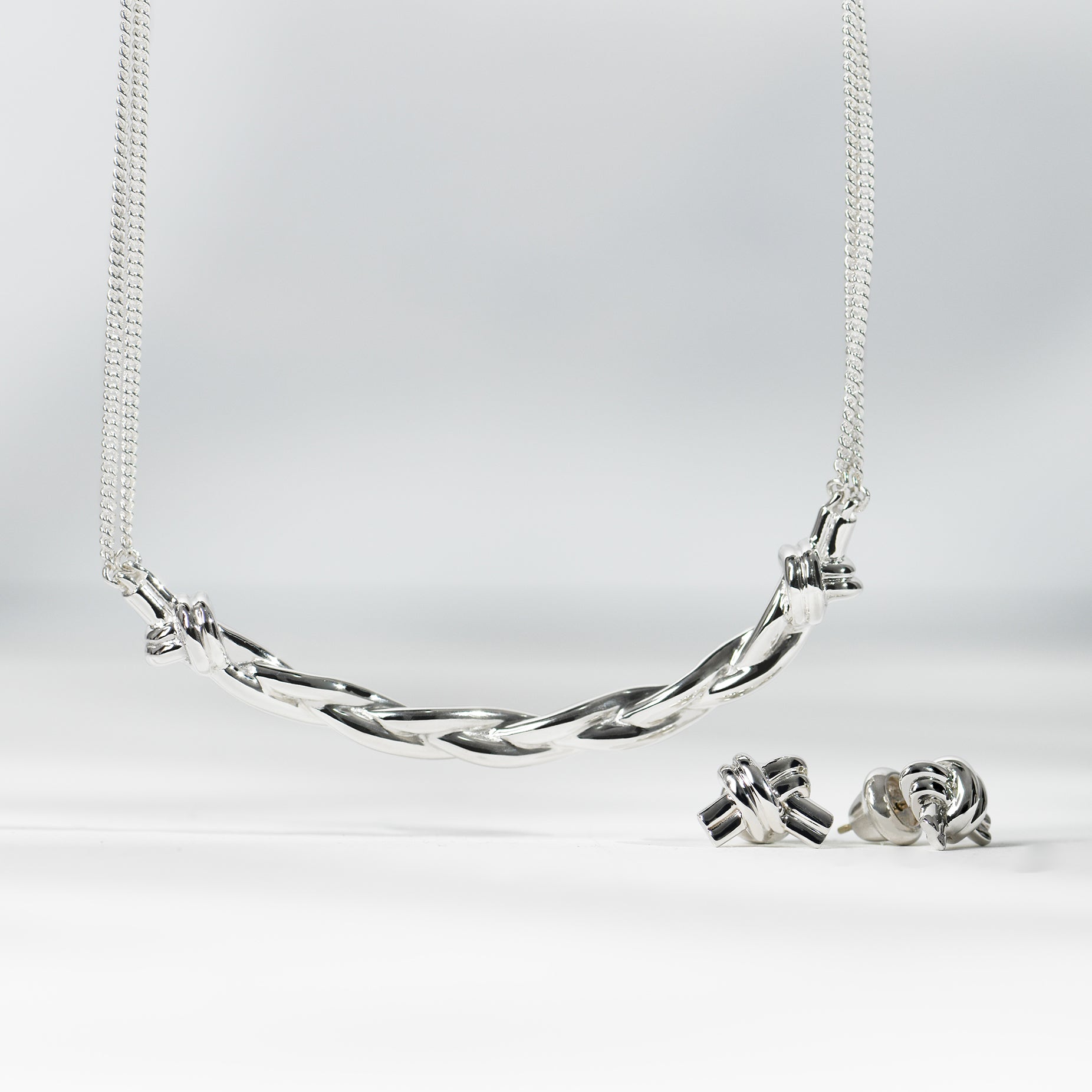 BRAIDED NECKLACE