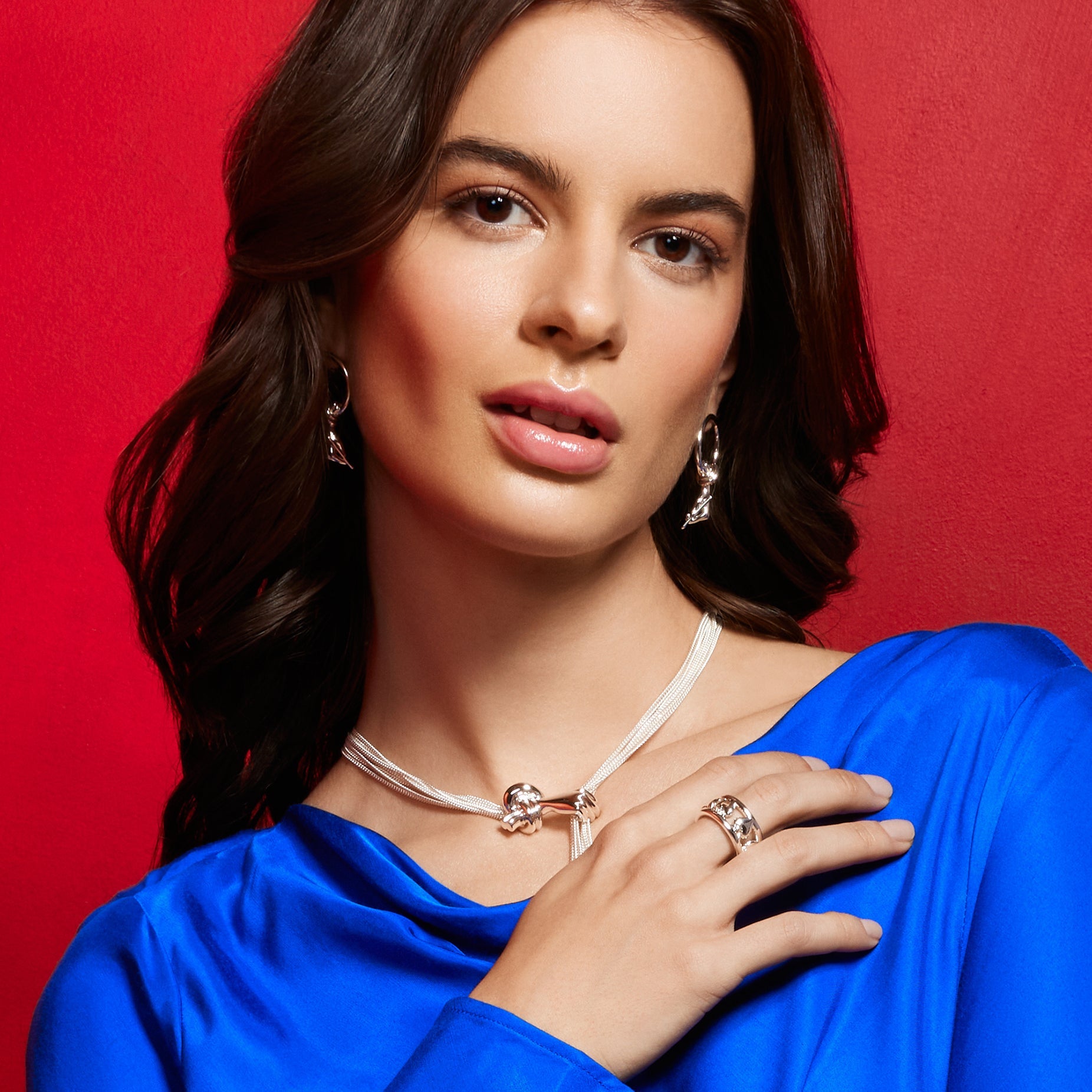 THE ARTIST'S HAND NECKLACE