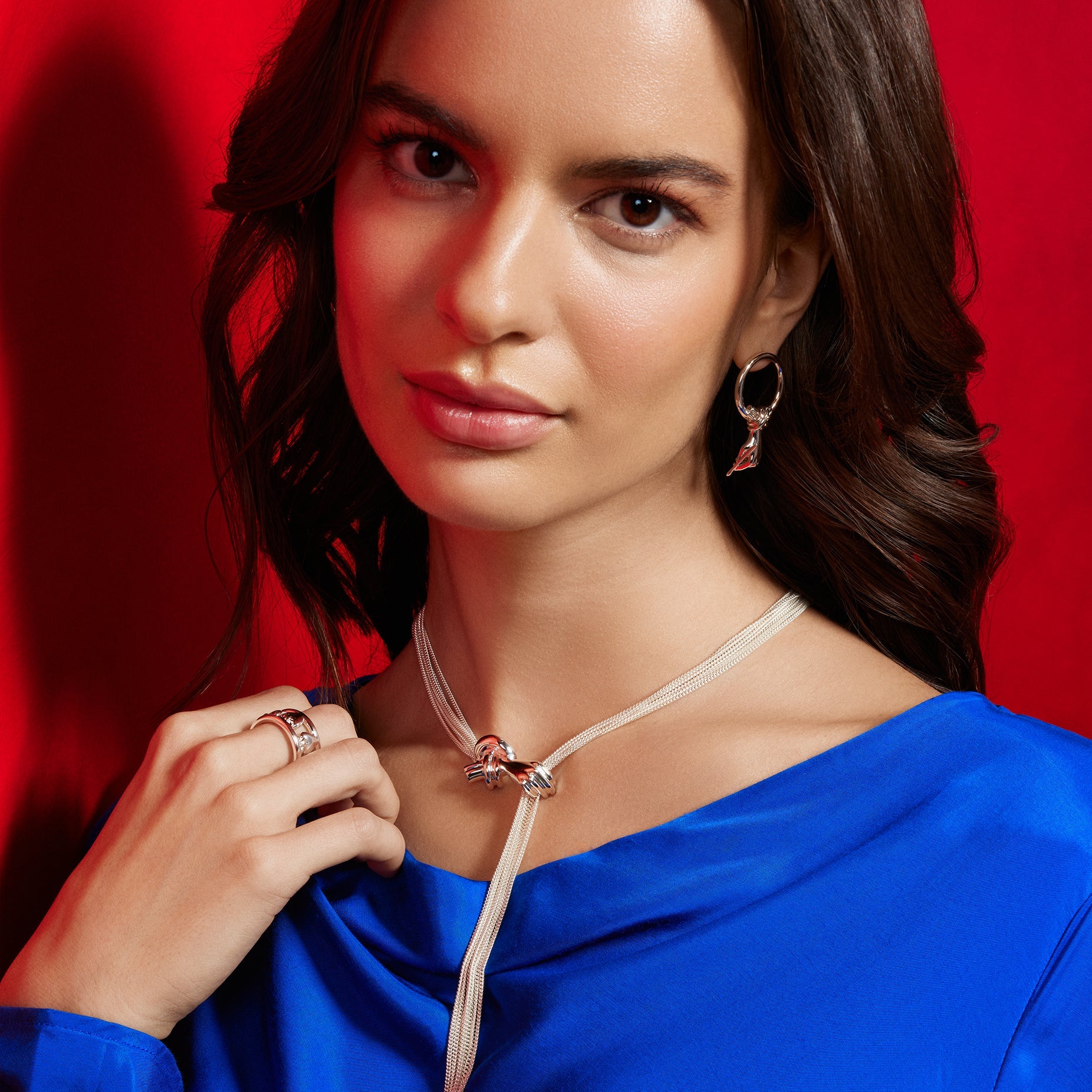 THE ARTIST'S HAND NECKLACE