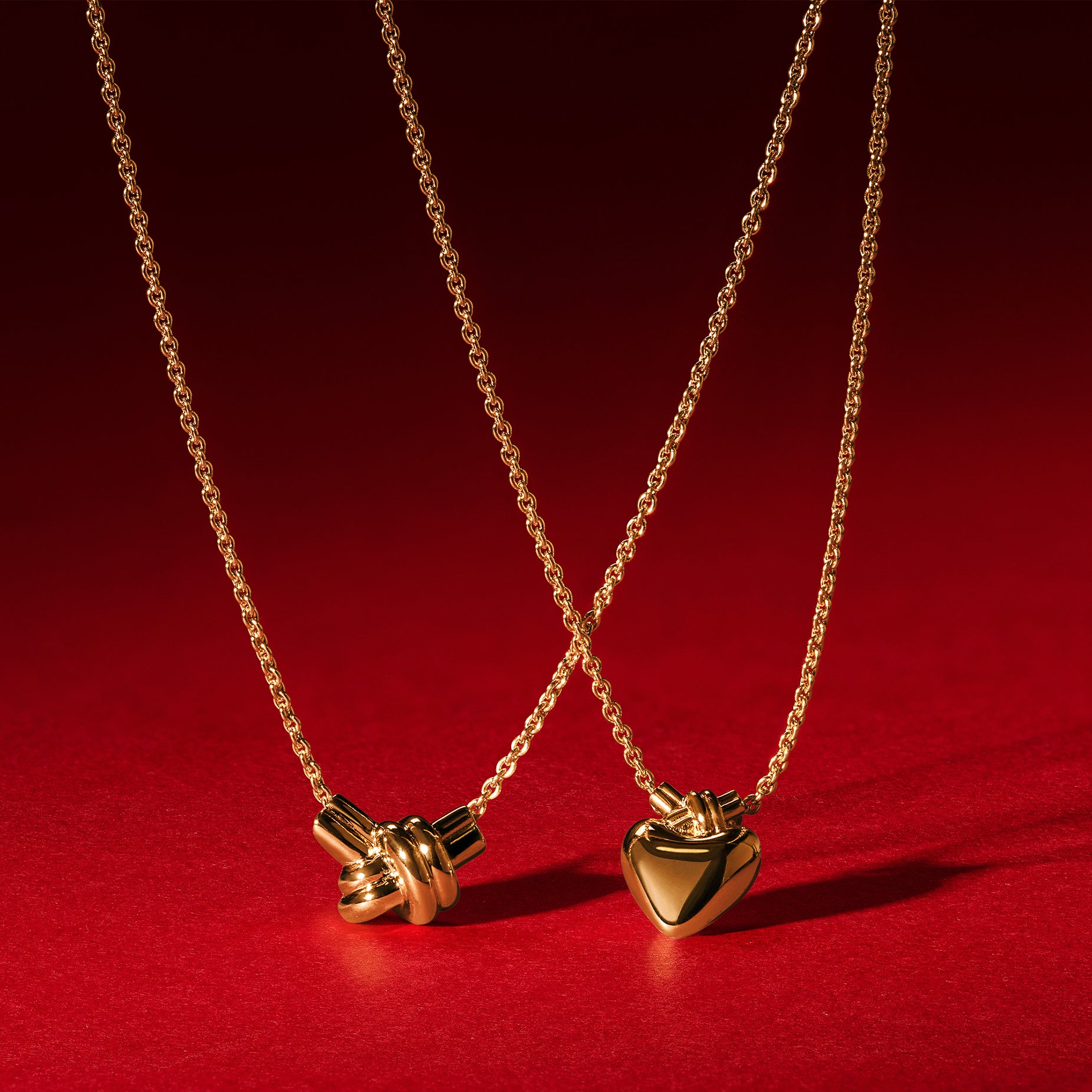 TIED HEART GOLD PENDANT