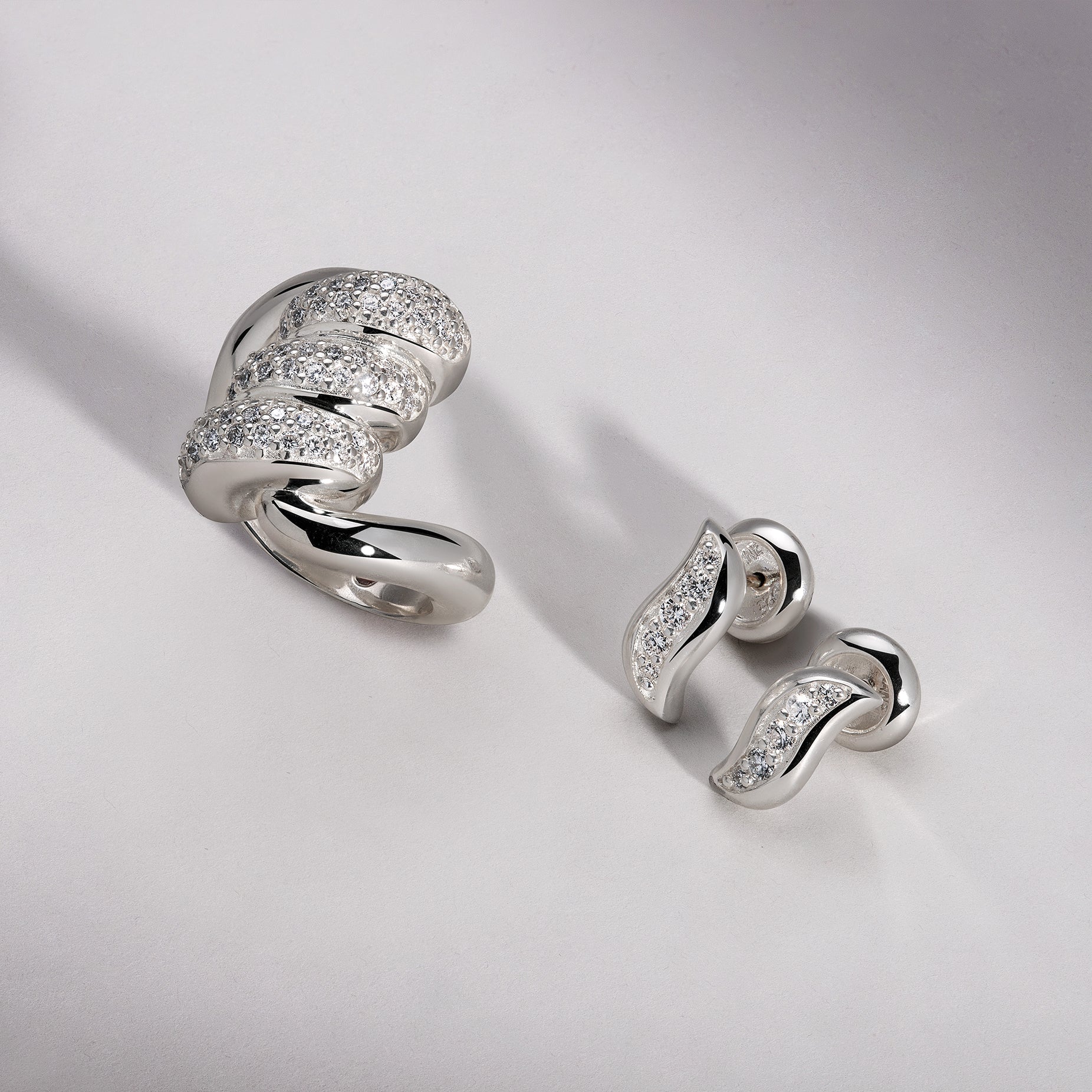 LAZOS HELIX RING