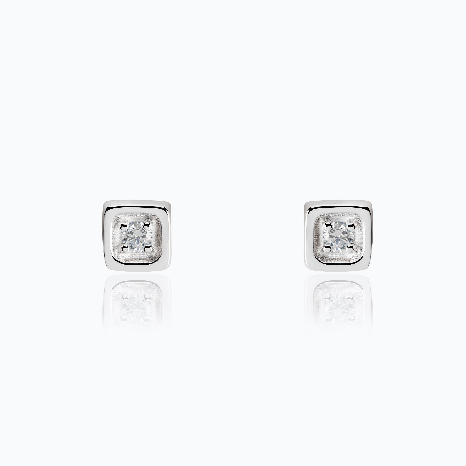 XOCOLATE TABLET DIAMANTES STUD EARRINGS