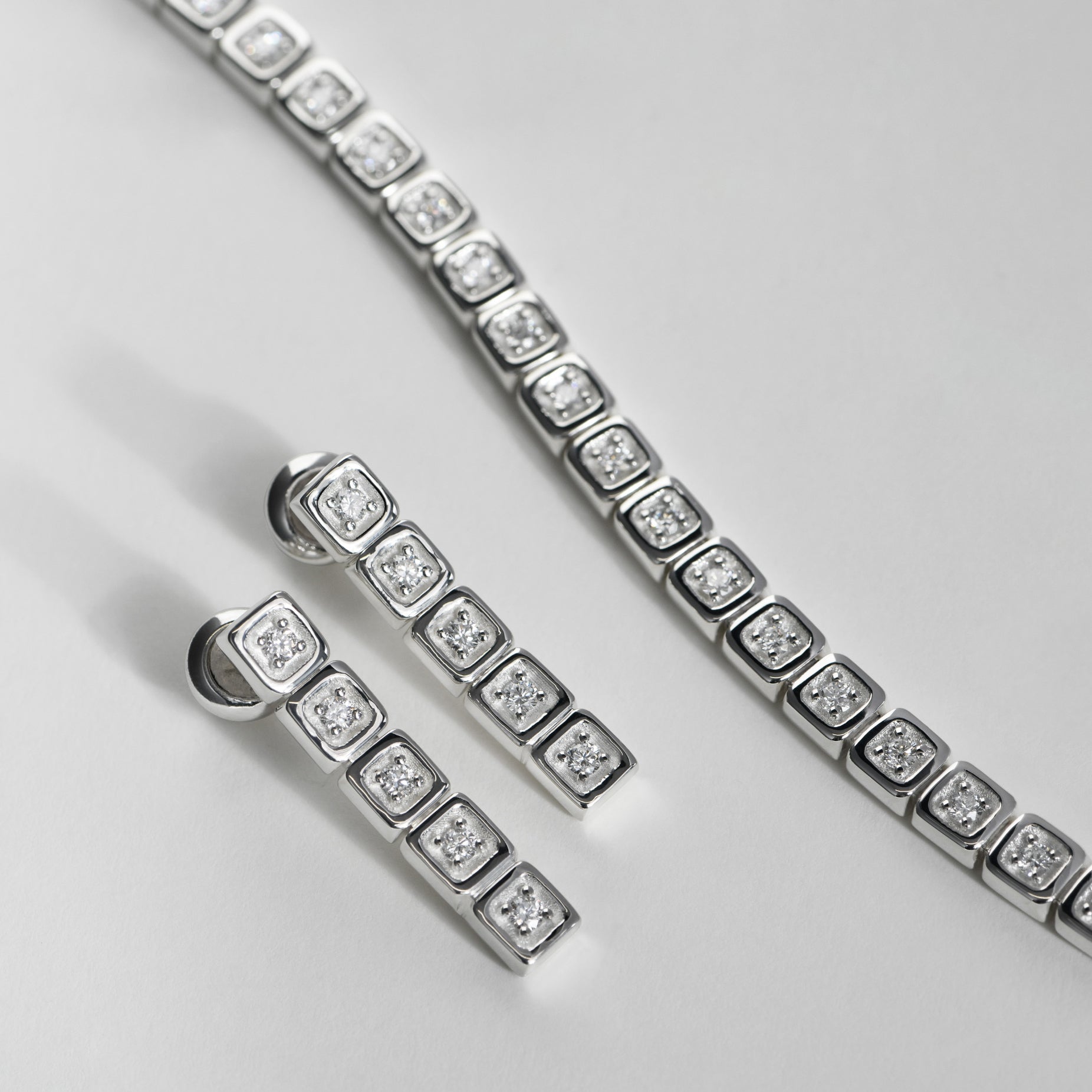 XOCOLATE TABLET DIAMANTES BRACELET
