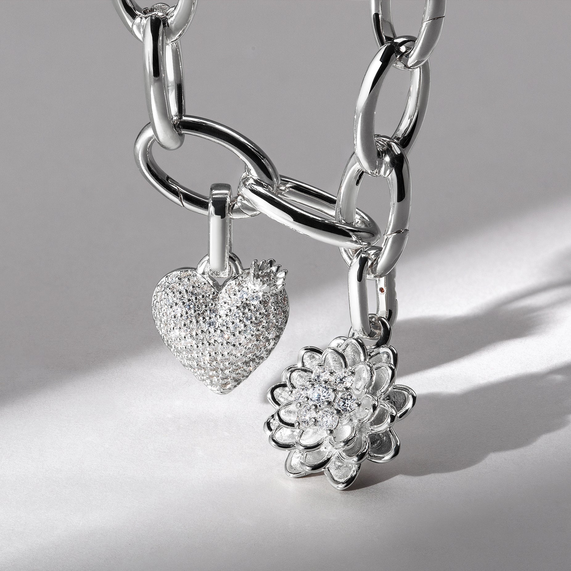 NOPAL HEART DIAMANTES CHARM