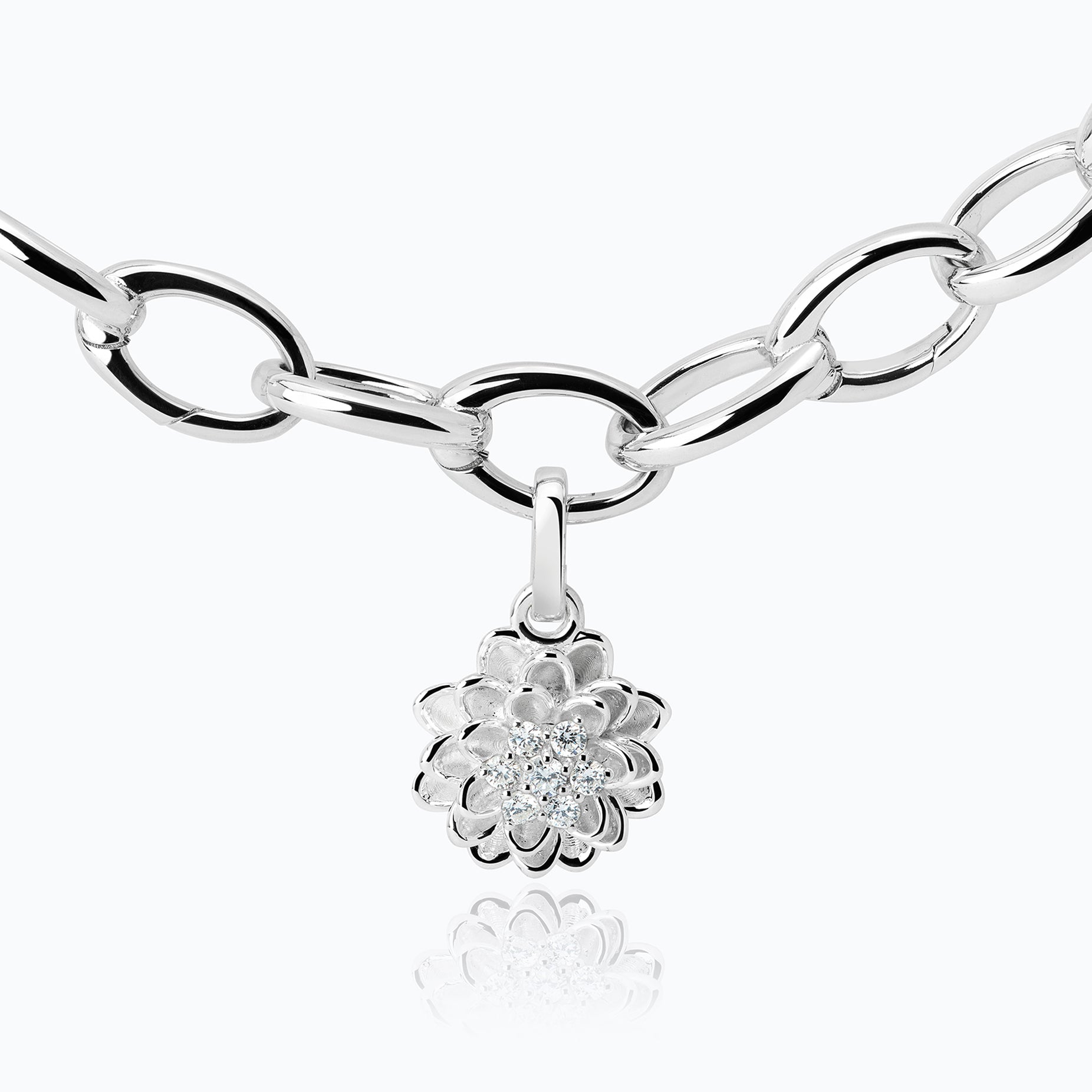 DALIA DIAMANTES CHARM