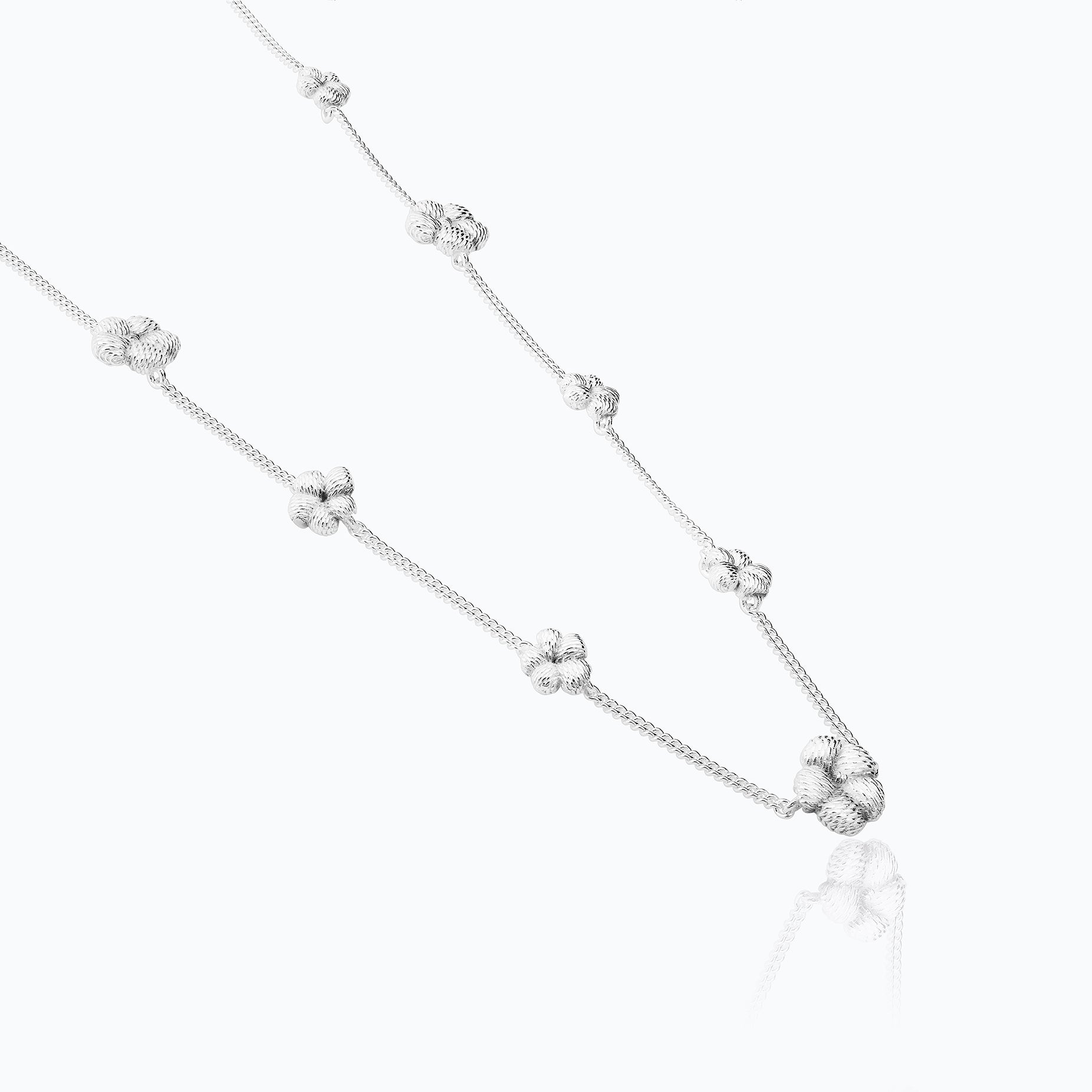 BORDADOS FLOWERS NECKLACE