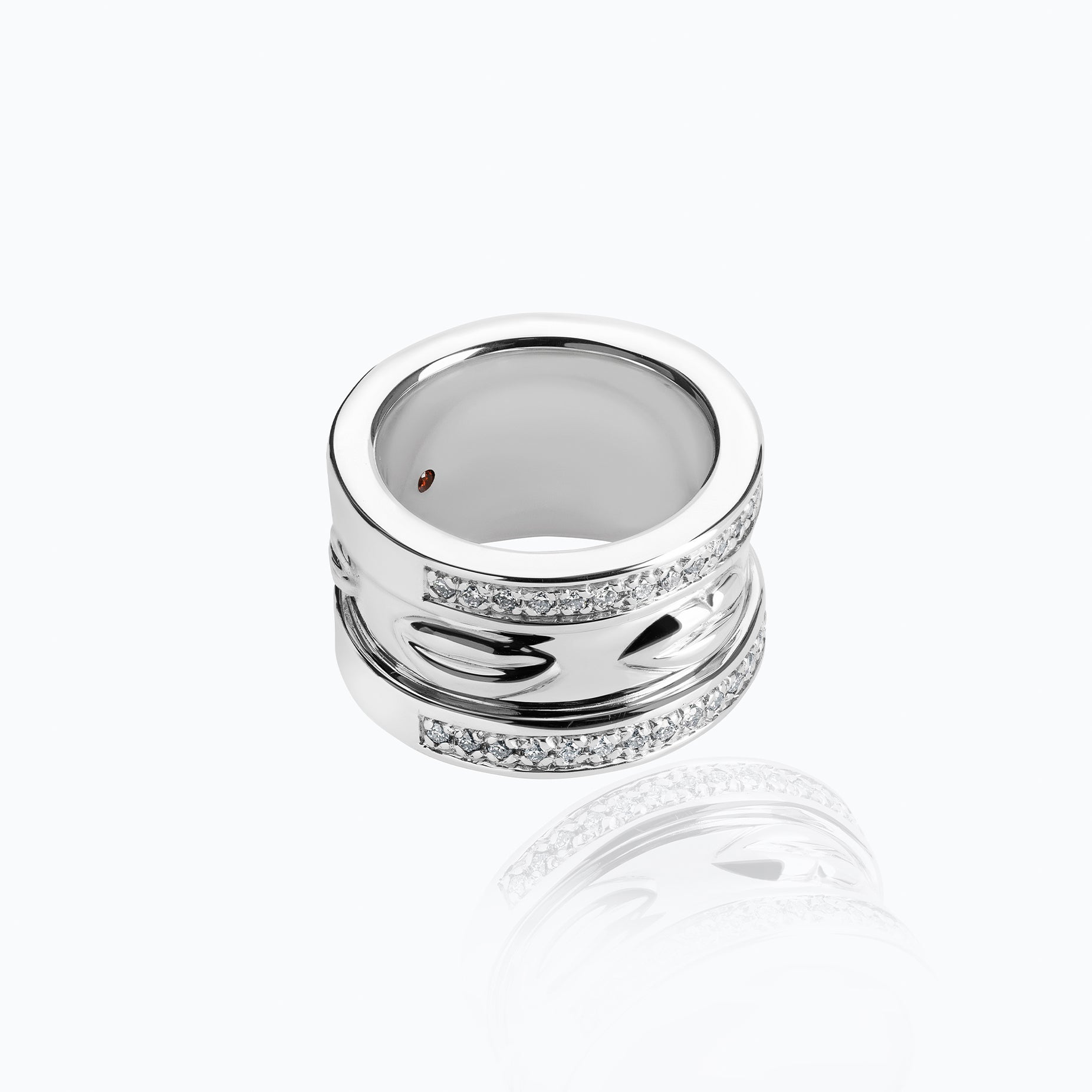 BÉSAME DIAMANTES RING