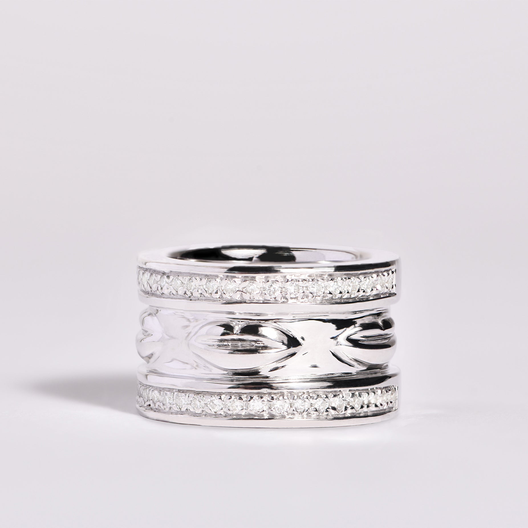 BÉSAME DIAMANTES RING