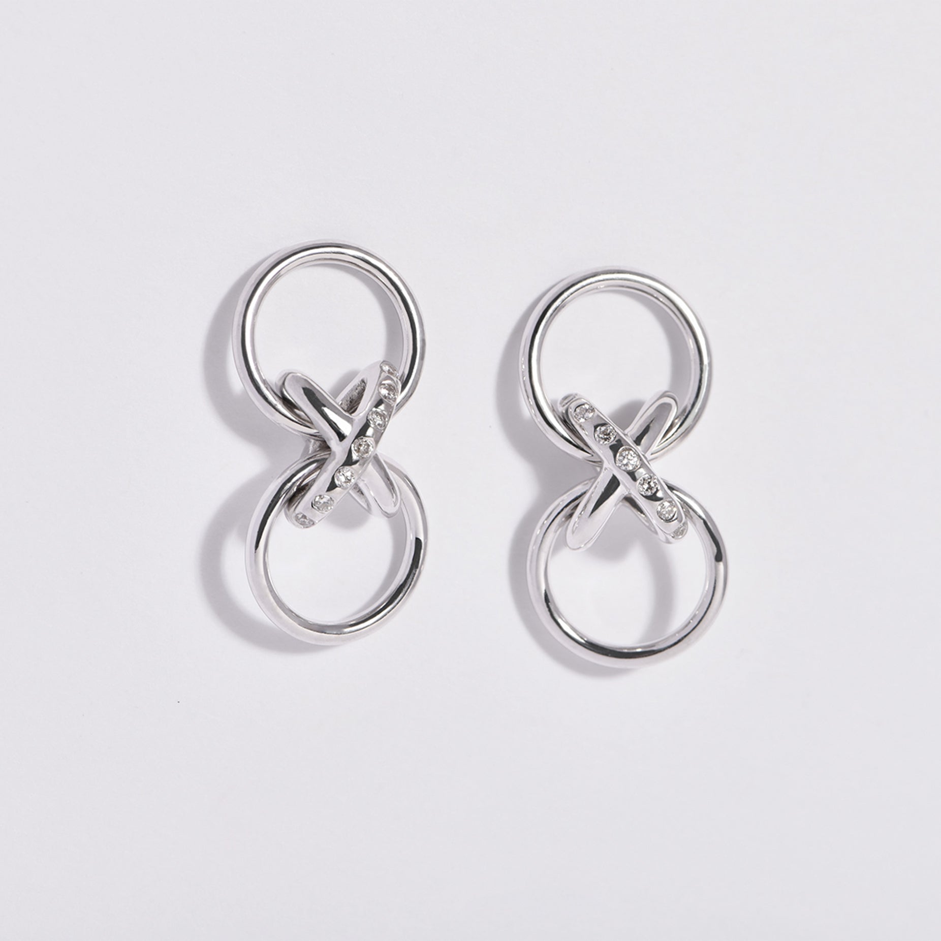 X DIAMANTES EARRINGS