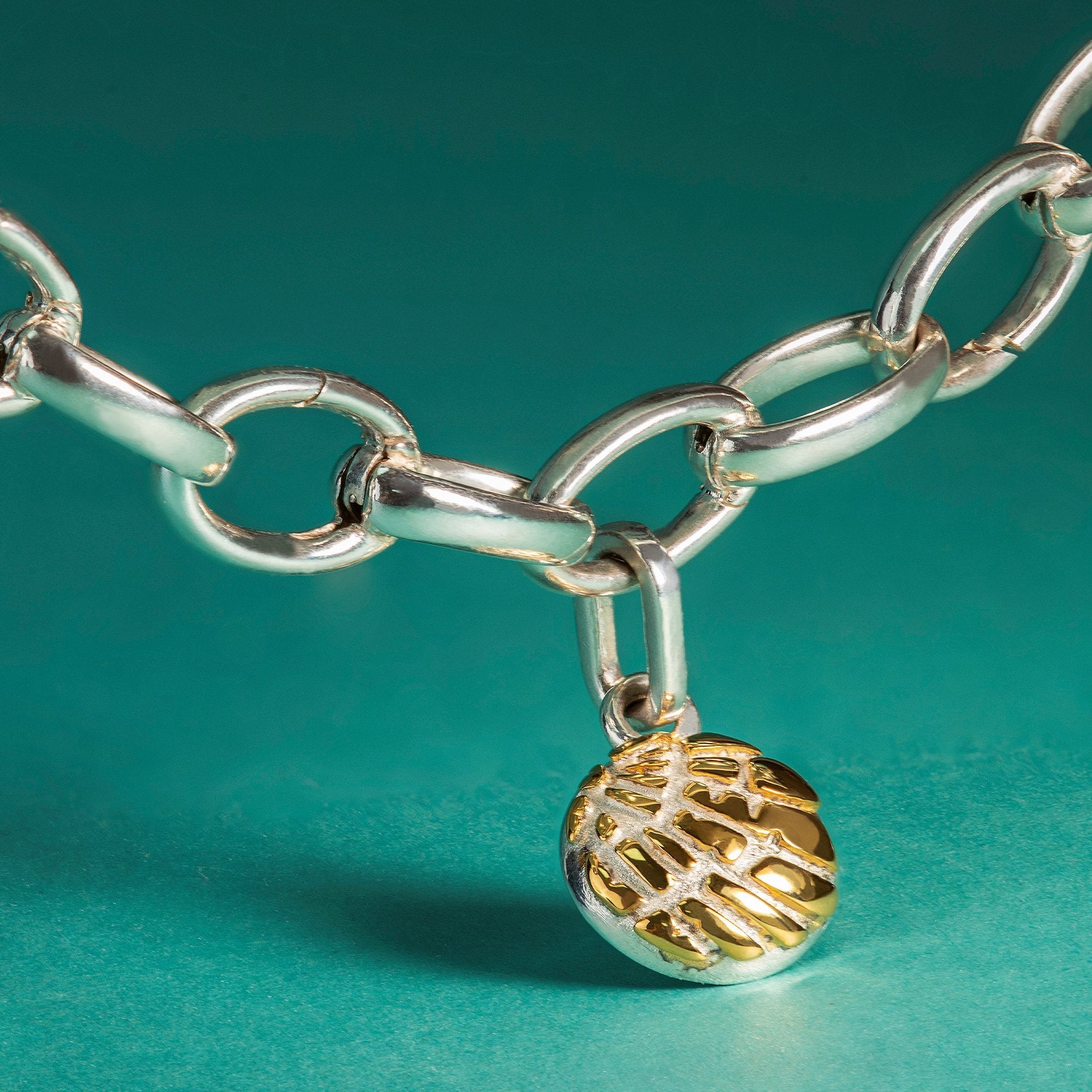 CONCHA BREAD CHARM