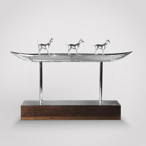 TRIADA BY JORGE MARÍN