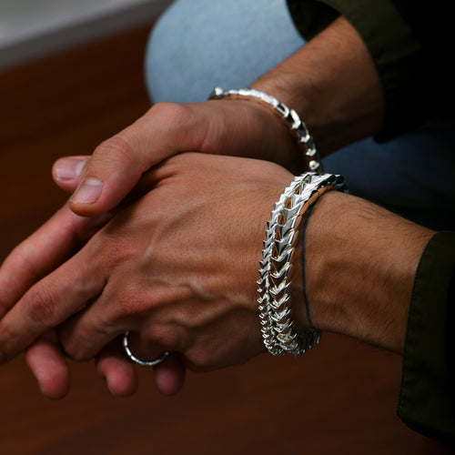 ÉPICO THICK HINGED BRACELET